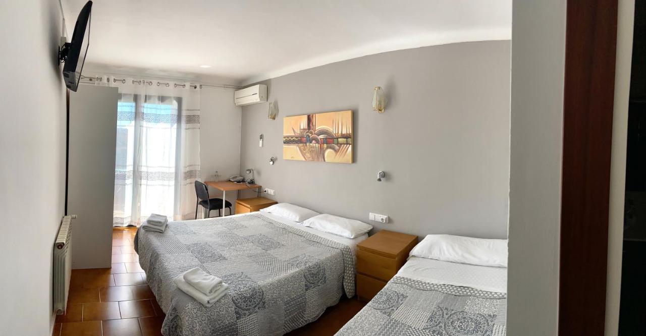 Hotel Les Roques Báscara Zewnętrze zdjęcie